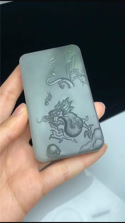 翡翠原石的色花的意思你觉得下一个要火爆的玉是那种？  第6张