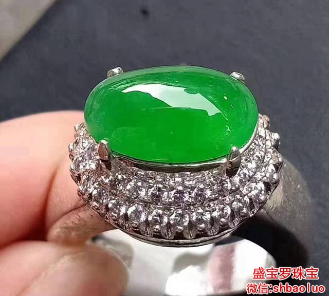 豆青种翡翠的价格绿翡翠的价钱一定很高吗，要留意些哪些   第2张