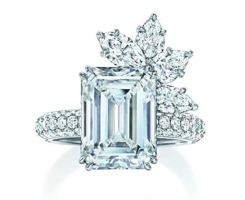 1万元的翡翠珠子项链图片各个国家的国石是什么呢？  第1张