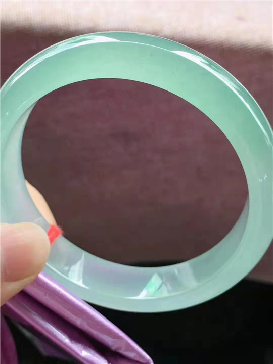 玉手镯的市场价格是多少？  第1张