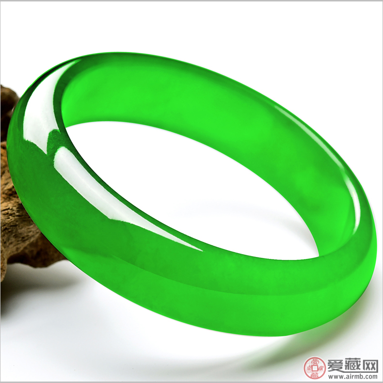 冰种翡翠保养需要怎么做？这些保养技巧知道吗？ 