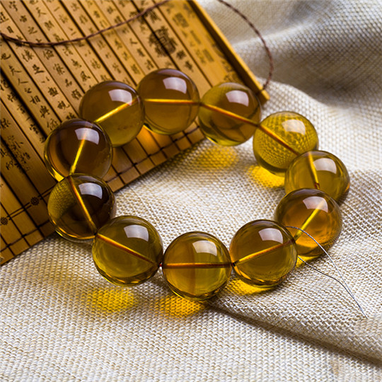 糯种淡绿翡翠手镯人工宝石就是假宝石吗？  第6张