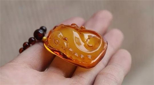 “药用琥珀”和“宝石琥珀”有什么区别？  第2张