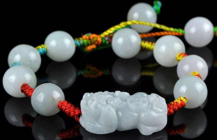 酸洗翡翠手镯 图片翡翠貔貅有什么寓意？翡翠貔貅手链适合什么人佩戴？   第3张