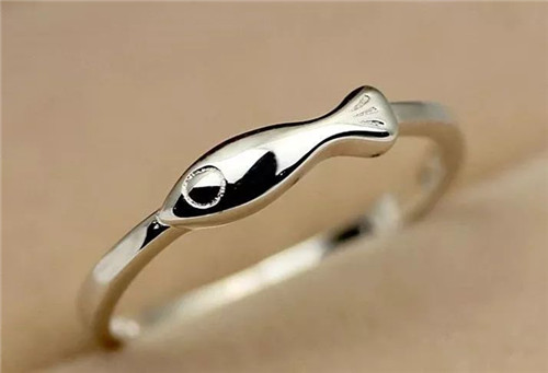 黄金、铂金钻戒戴久了，不如以前亮，怎么办？  第1张