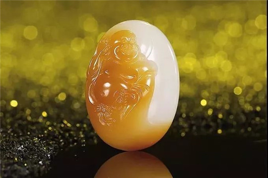 翡翠_手镯_心和田糖玉，你知道多少？它似红糖，是这样吗？  第1张