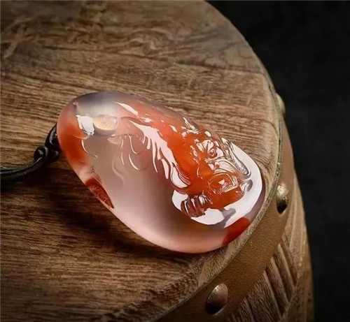 翡翠原石起冰渣好吗这7款玉石颜值和价值都很赞，而且最难造假的！  第2张