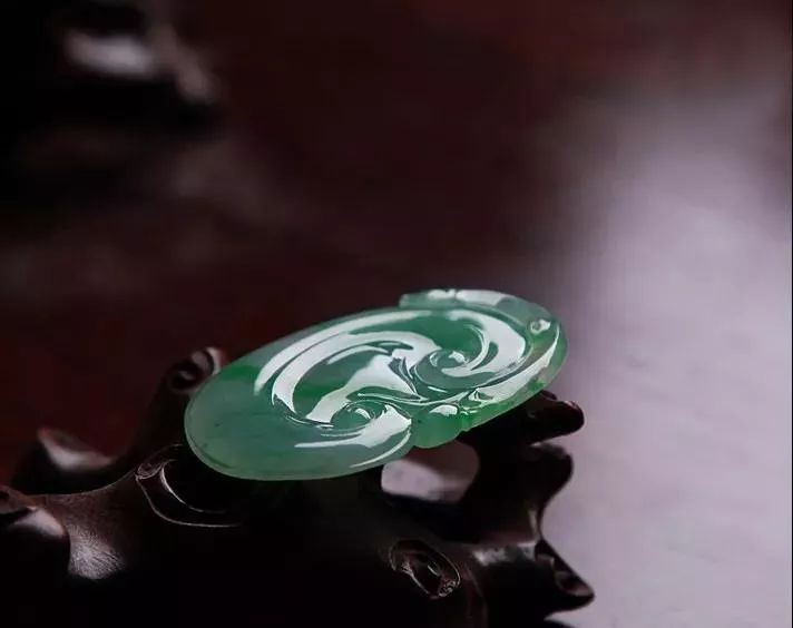 哪家翡翠好   翡翠区别在什么地方 