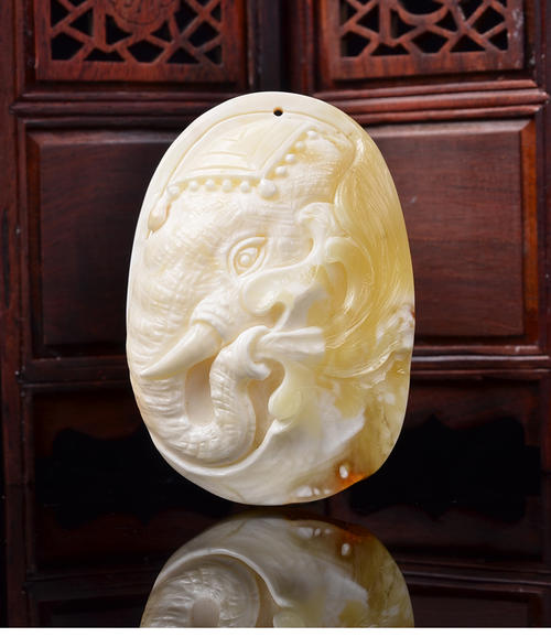 白蜜为何会越戴越黄？  第4张