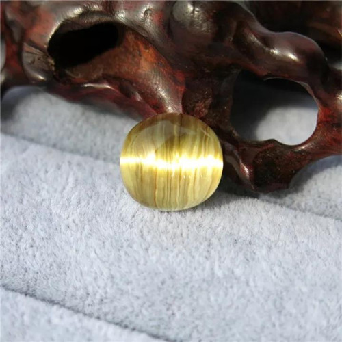 这些宝石也有猫眼效应，美貌还绝对不输真正的猫眼石！  第4张