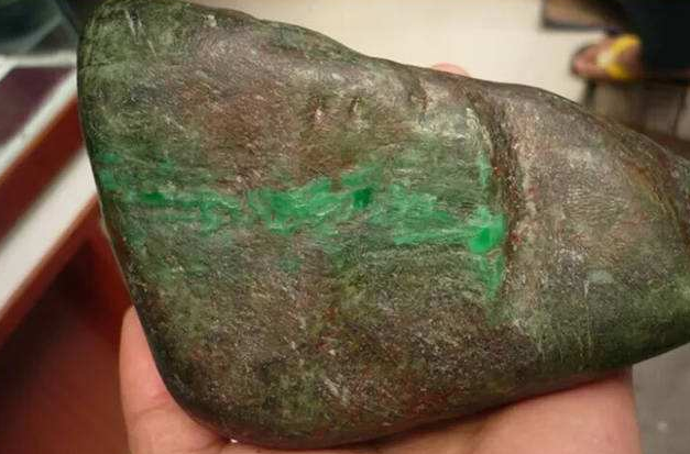 翡翠翡翠原石选购基础知识与方法共享   第1张