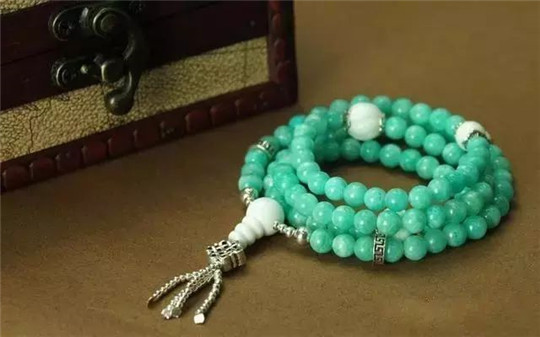 翡翠鉴定的多少钱这些绿色玉石常常被用来冒充翡翠，你见过吗？  第7张