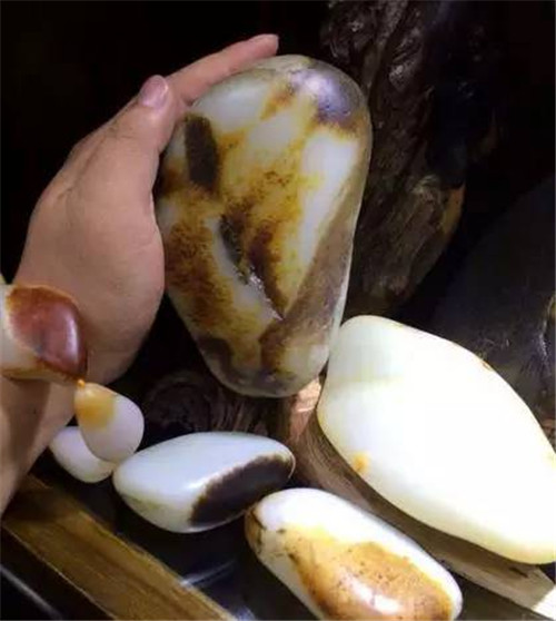 羊脂白玉价格是不是太高了？到底还有多大的升值空间？  第4张