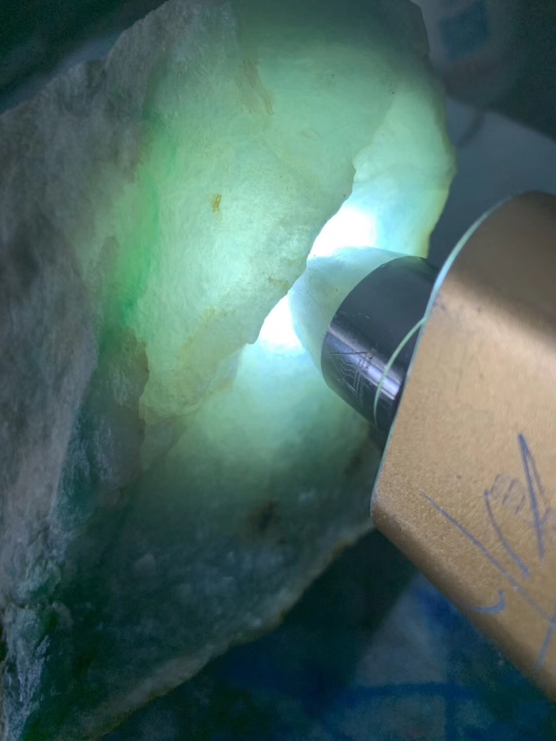 戴翡翠项链好处投资收藏首选“翡翠”翡翠给你带来了什么财富？  第2张