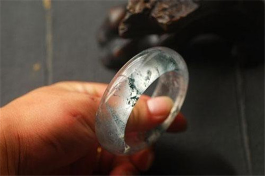 翡翠戒指大概价格多少水沫子和翡翠原来是“亲兄弟”？  第7张