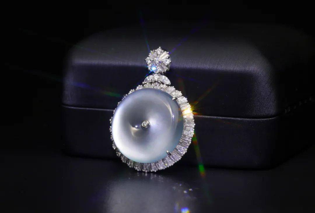 翡翠的升值空间在哪儿？看了这六点就懂了 