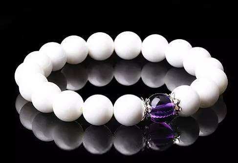 翡翠串珠项链编织教程为什么血砗磲可以卖的这么贵？  第1张