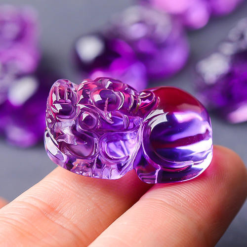 从喜爱的珠宝看穿女人的性格，你属于哪一种？  第2张