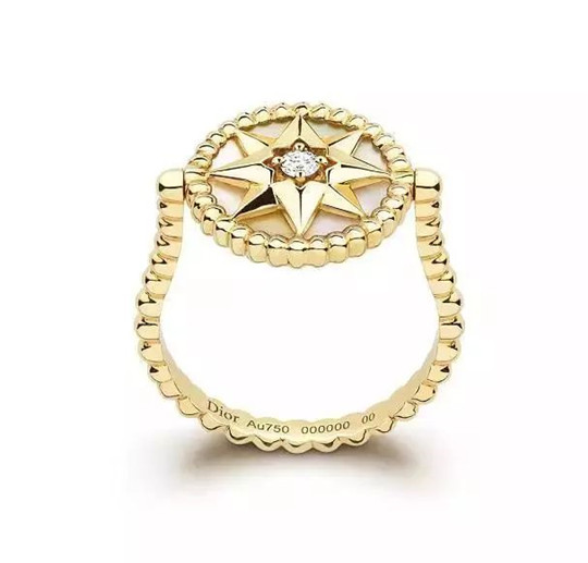 国际珠宝大牌们和平价材质那些事  第13张