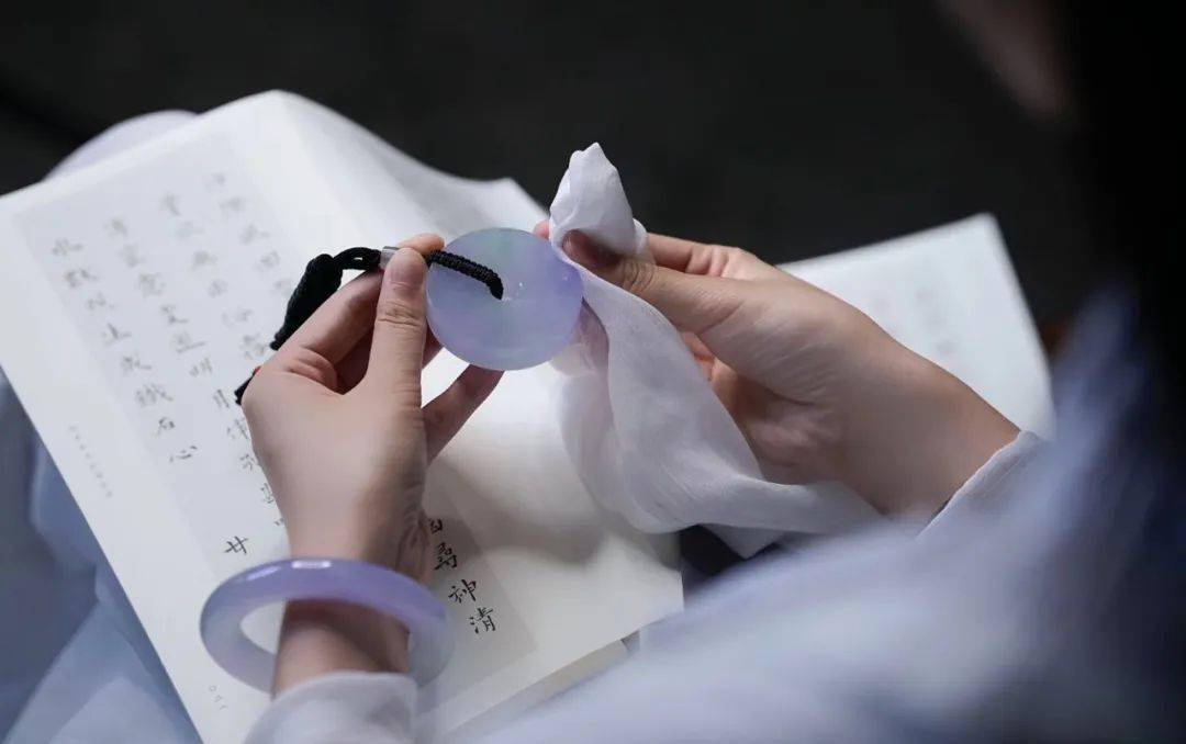 春带彩翡翠这么漂亮，如何挑才对？ 