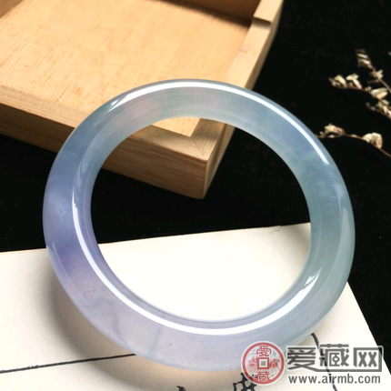 春带彩翡翠鉴定怎么鉴定？ 