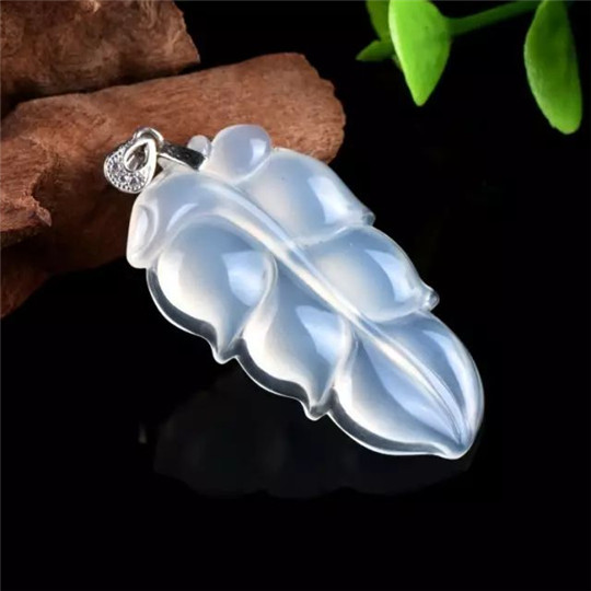 白色翡翠a货图片黄龙玉一字之差，价格天差地别！  第4张