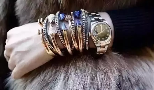 三十岁挑选珠宝首饰，你应该懂的品味比奢侈品重要很多  第3张