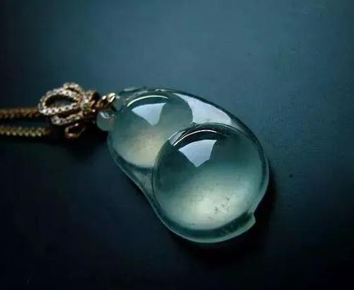 翡翠园价格它称为翡翠界的“蓝色妖姬”，据说未来10年可能比房子还要值钱  第2张