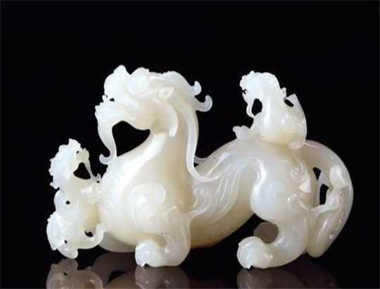 怎么选翡翠原石切片在如今玉石的大环境下，和田玉该如何收藏？  第2张