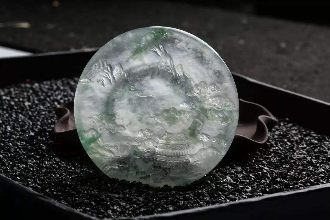 西安 翡翠原石玉石翡翠材质归类和价钱中间有什么关系？一篇文陪你掌握！   第3张