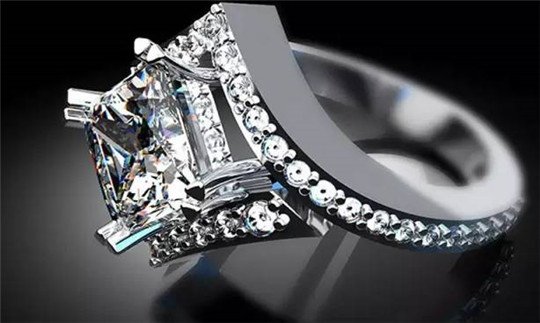 黄翡翠戒指的价格珠宝黑、裂、暗淡？怎么办？  第4张