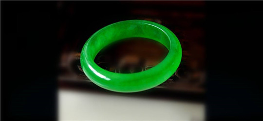 祖母绿指的是宝石还是翡翠？  第4张