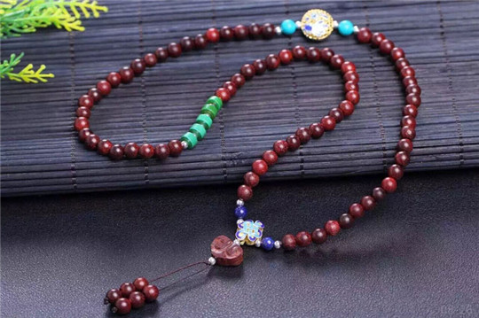 为何说青金石和小叶紫檀长款项链是绝配？  第1张