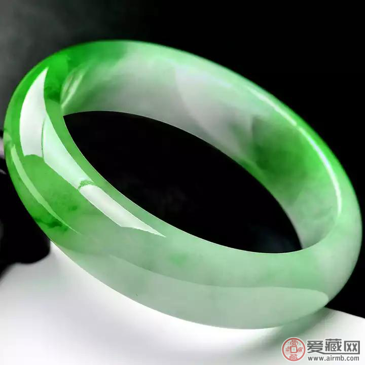 如何鉴别其是否为a货翡翠手镯？ 
