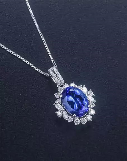 佩戴宝石的10大禁忌！！！90%的人都不知道，慌了……  第2张