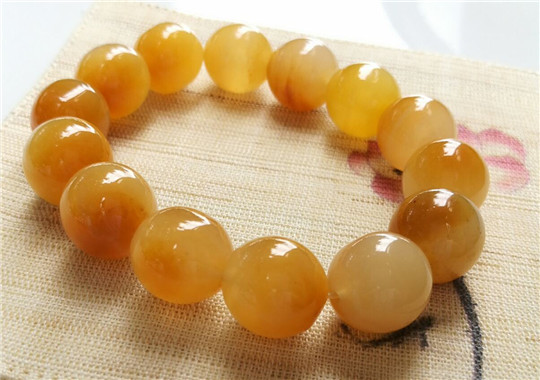 黄龙玉会变色掉价，怎么办？  第1张