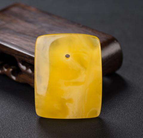 2020年鸡油黄蜜蜡最新价格分析  第2张