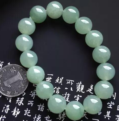 天鹅翡翠吊坠晴水翡翠价格暴跌？这是真的吗？  第4张