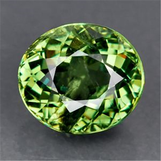 翠榴石价格为什么是石榴石家族中最贵的？  第3张