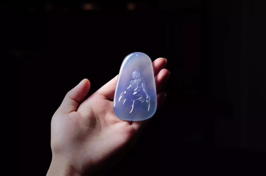 两万多的翡翠手镯翡翠是观望还是入手？2020年翡翠价格走势  第11张