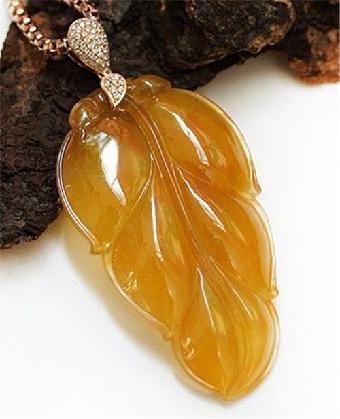 价值1200万的黄翡手镯，百年难得一见堪称绝世极品！  第1张