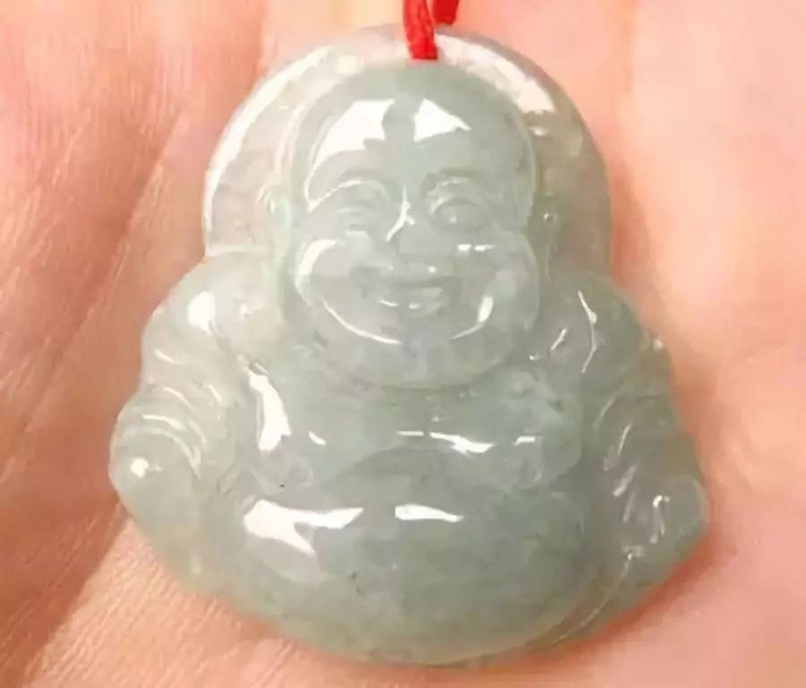 翡翠掉价的四种因素，中2条以上，你的翡翠就不值钱了!  第9张