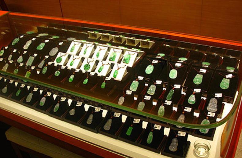 翡翠购买渠道怎么选？为什么价格差距那么大  第2张