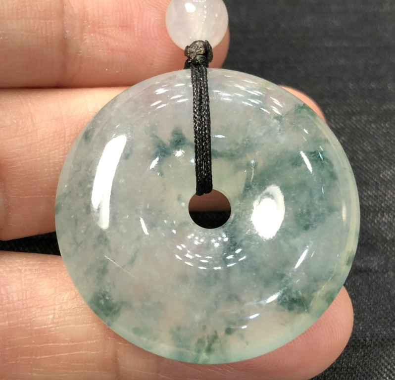 有飘花的翡翠一定就是价格高的翡翠吗？  第5张