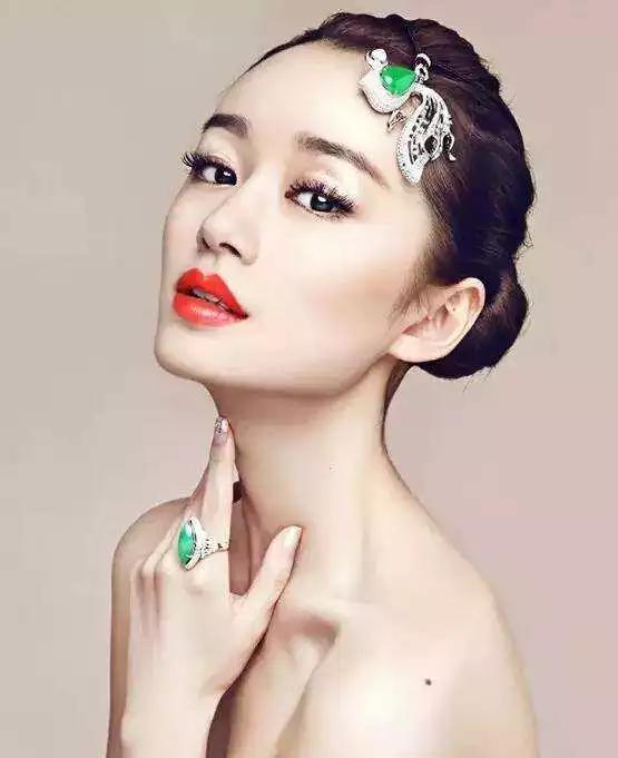 翡翠手镯石性现阶段，为何翡翠价格还持续上涨  第6张