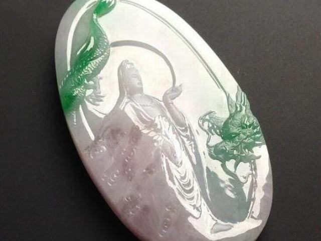 油青翡翠手镯好吗影响翡翠价格的极大因素，买翡翠前，不妨先看看！  第4张