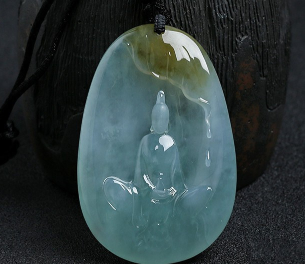 盘点翡翠行业的，中五位翡翠价值  第2张