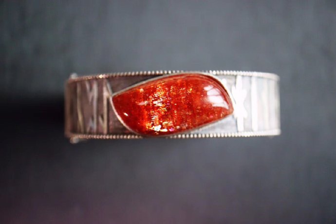 太阳石值钱吗？太阳石佩戴有什么讲究？  第4张