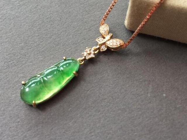 油青翡翠手镯好吗影响翡翠价格的极大因素，买翡翠前，不妨先看看！  第2张