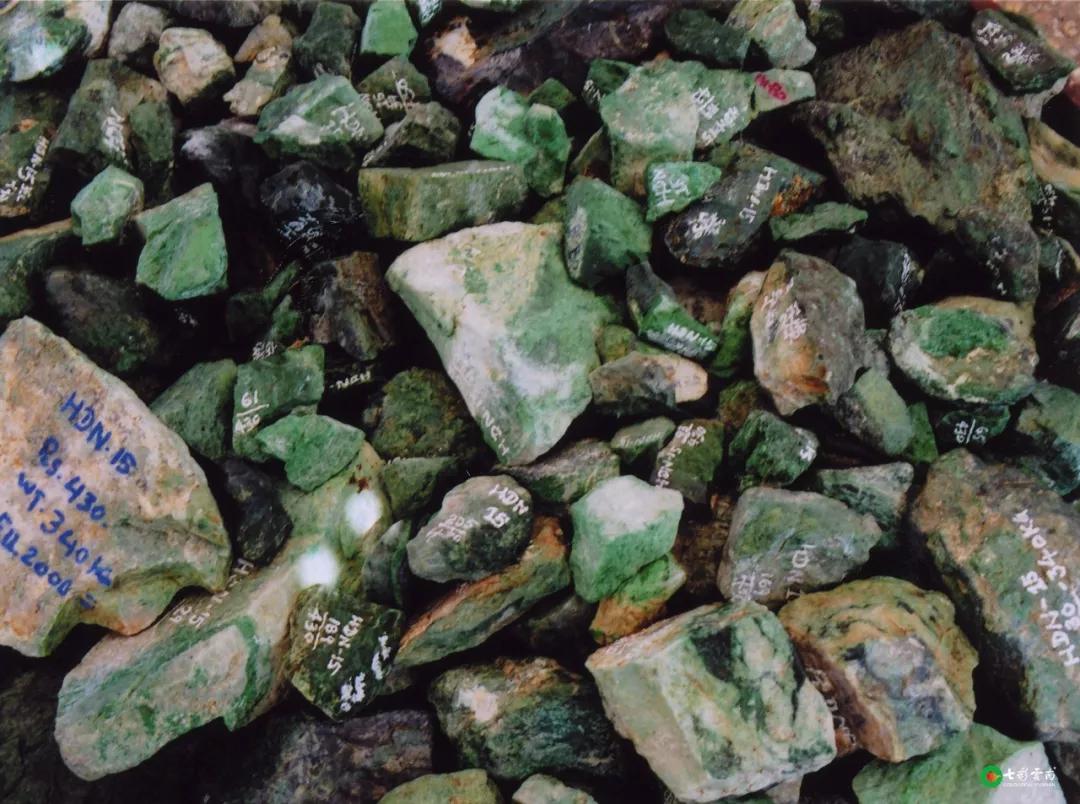 翡翠鉴定书怎么看真假翡翠价格不断上涨，你还坐的住吗？  第6张